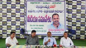 ఉన్నత ఉద్యోగానికి రాజీనామా.. ఎమ్మెల్సీ బరిలో యర్కల శ్రీనివాస్ గౌడ్!